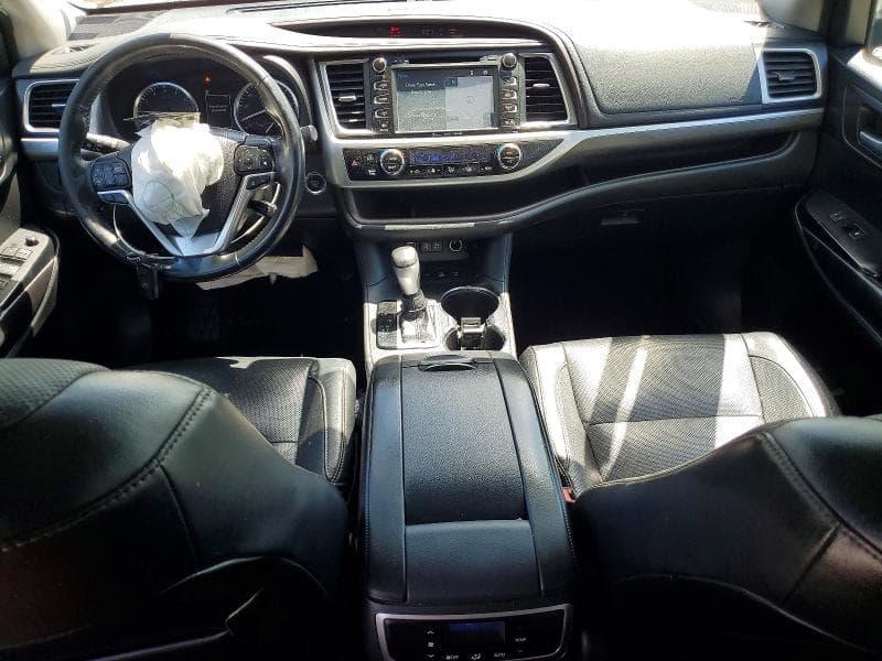 2017 TOYOTA HIGHLANDER LIMITED 8