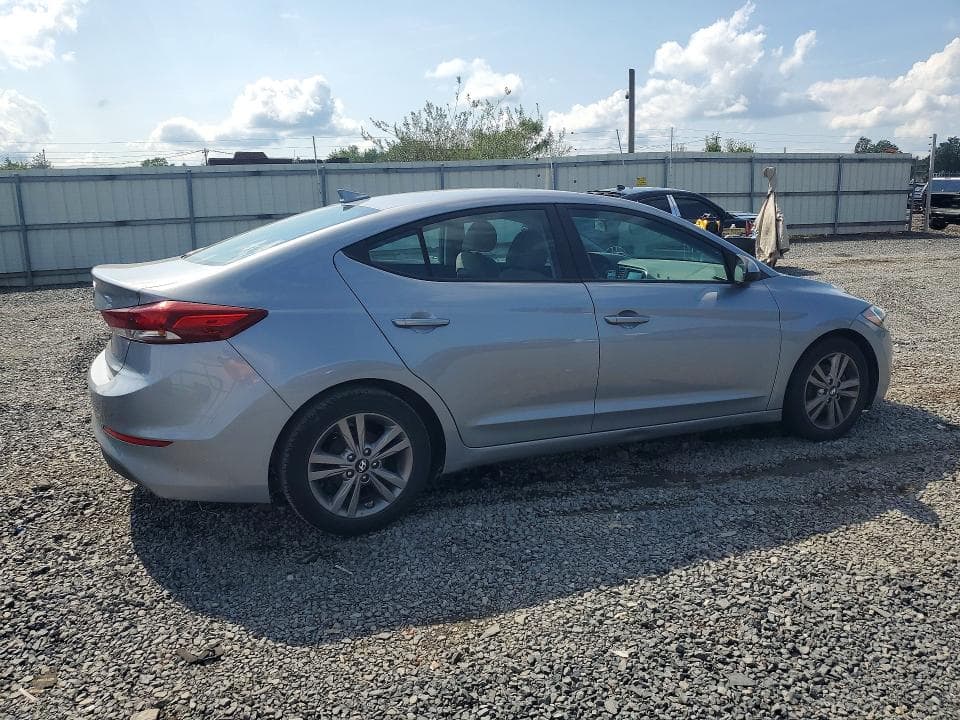 2017 HYUNDAI ELANTRA SE 3
