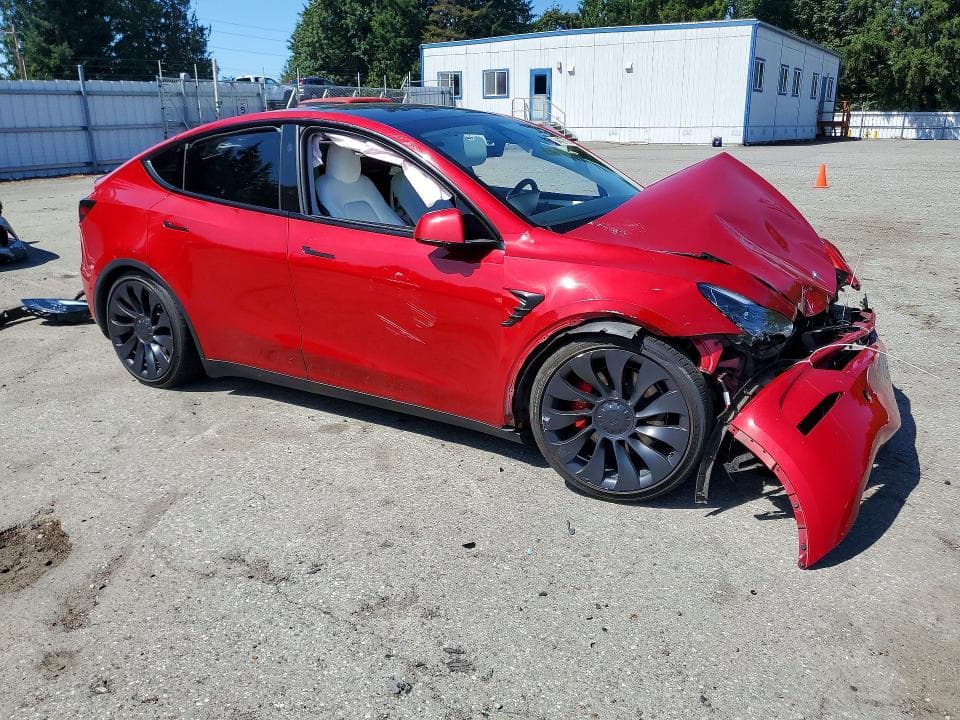 2023 TESLA MODEL Y 4