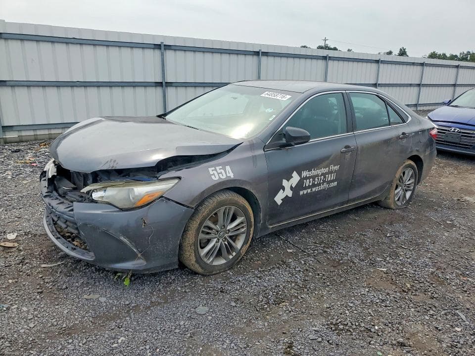 2017 TOYOTA CAMRY SE - 1