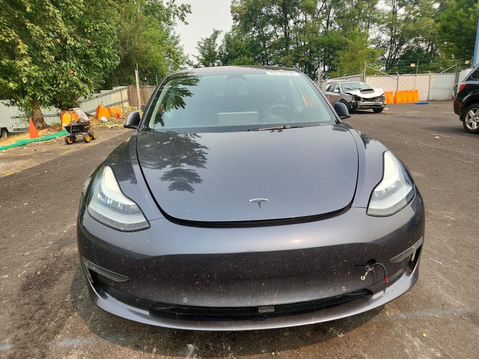 2018 TESLA MODEL 3 5