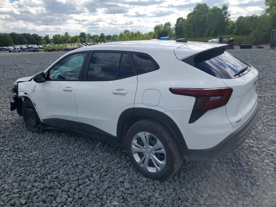 2026 CHEVROLET TRAX LS 2