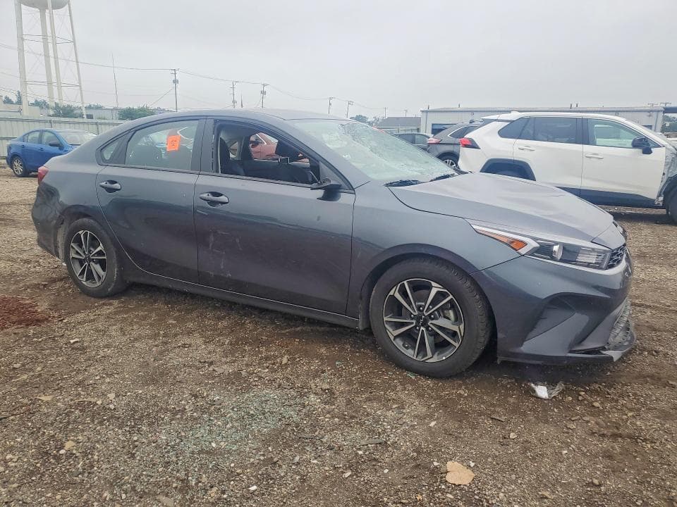 2024 KIA FORTE LXS 4