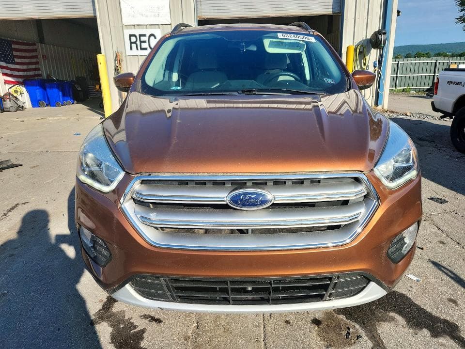 2017 FORD ESCAPE SE 5