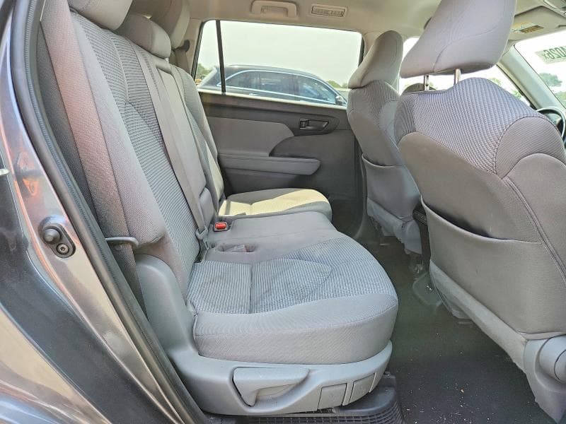 2021 TOYOTA HIGHLANDER HYBRID LE 11