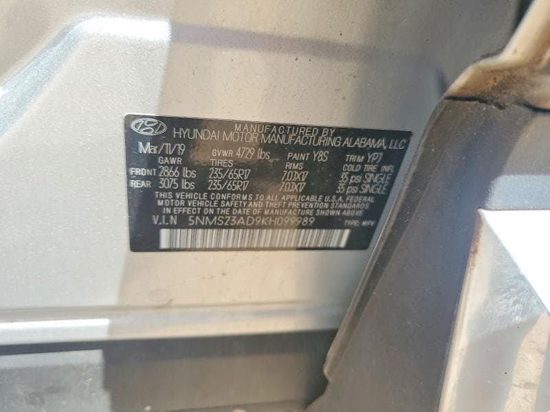 2019 HYUNDAI SANTA FE SE 12