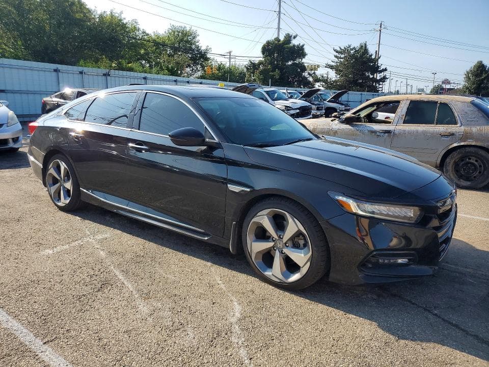 2018 HONDA ACCORD TOURING 4