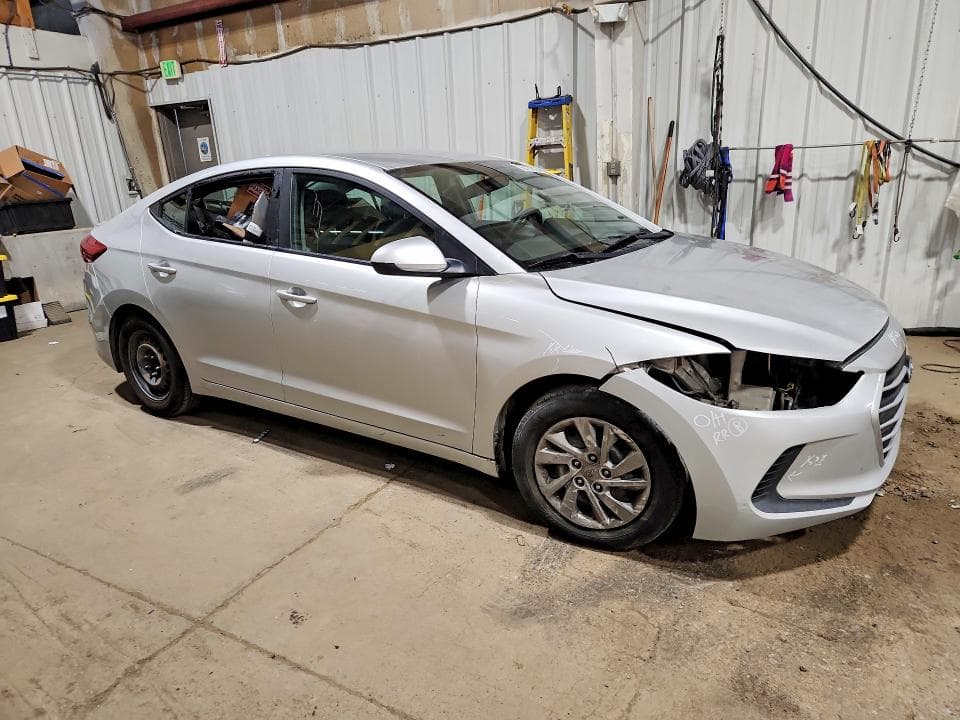 2017 HYUNDAI ELANTRA SE 4