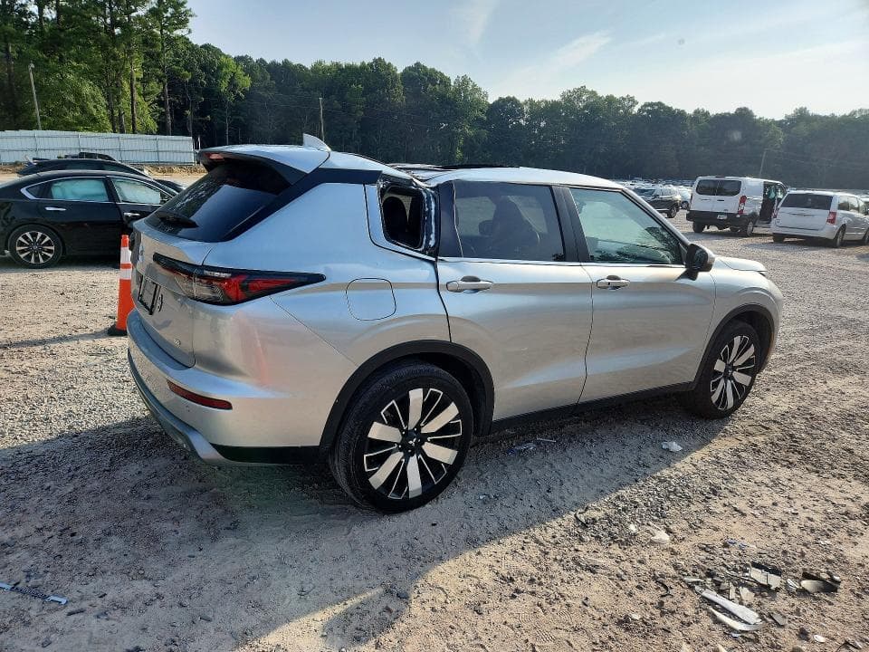 2025 MITSUBISHI OUTLANDER SE 3