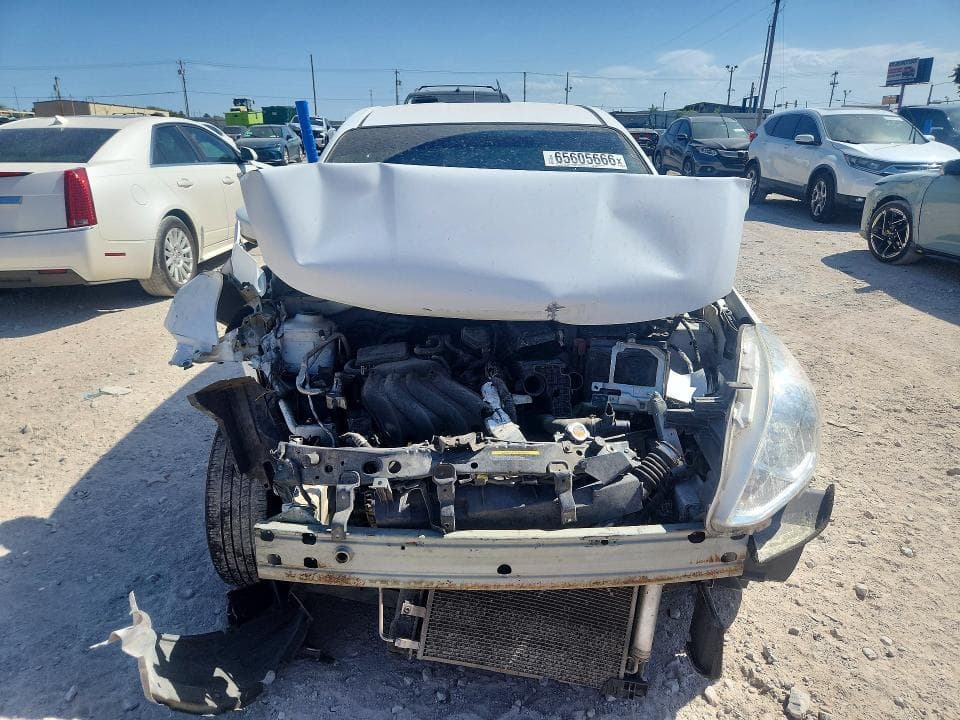 2019 NISSAN VERSA S 5