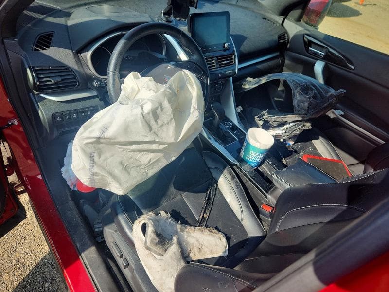2023 MITSUBISHI ECLIPSE CROSS SE 8