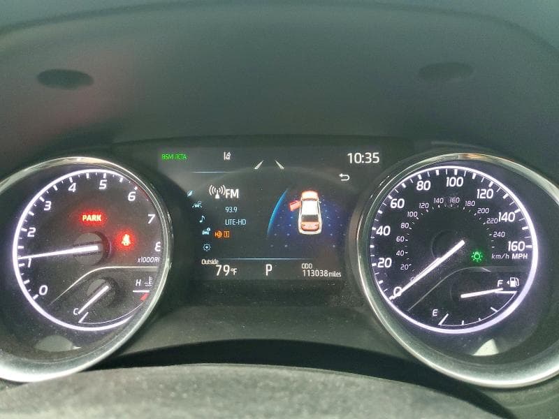 2019 TOYOTA CAMRY XLE 9