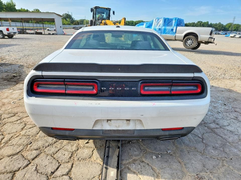 2017 DODGE CHALLENGER SXT 6