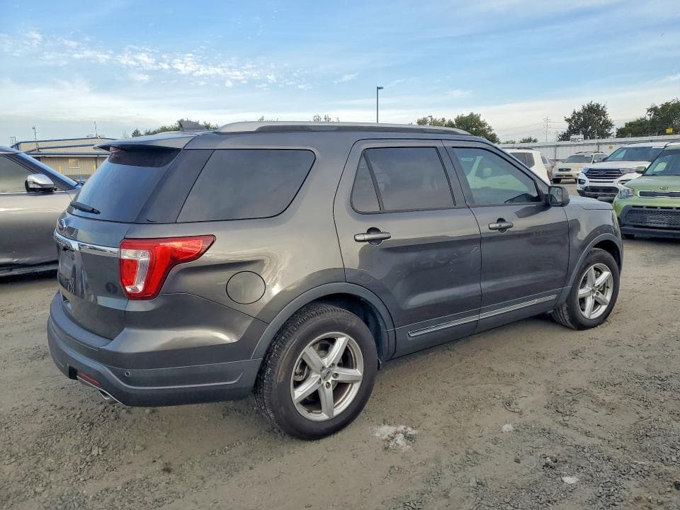 2018 FORD EXPLORER XLT 3