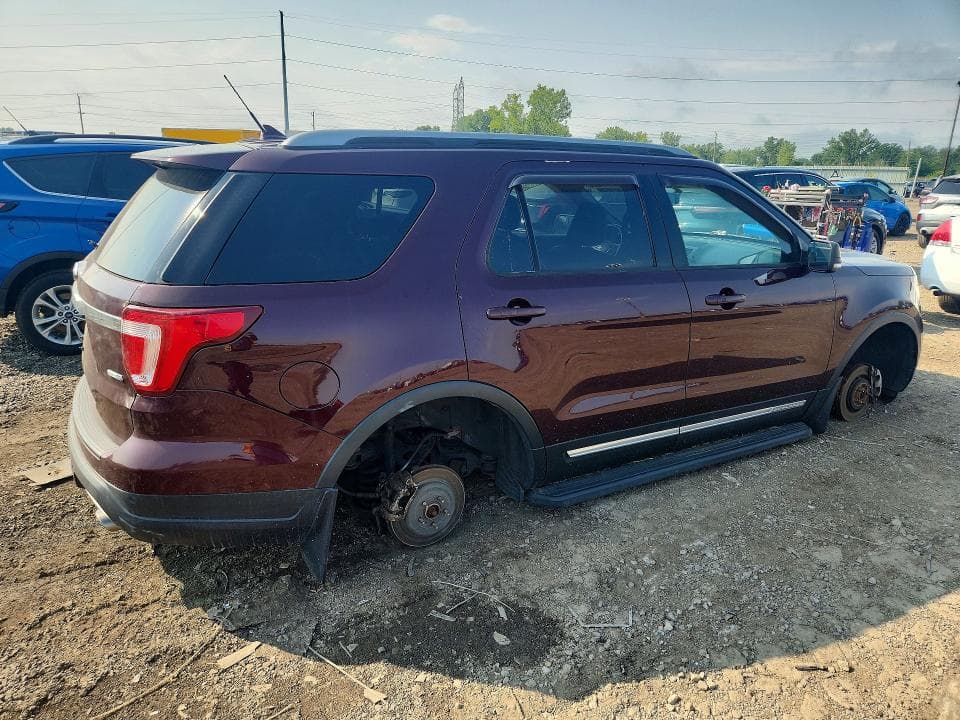 2019 FORD EXPLORER XLT 3