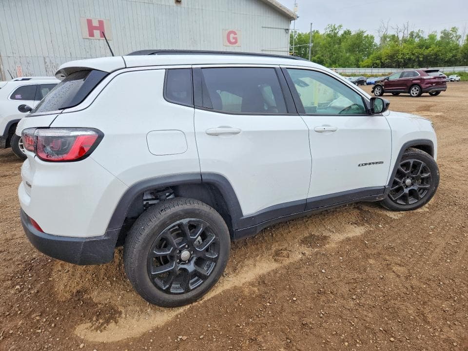 2022 JEEP COMPASS LATITUDE LUX 3