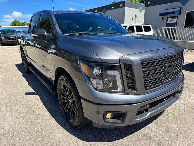 2019 NISSAN TITAN SV 4