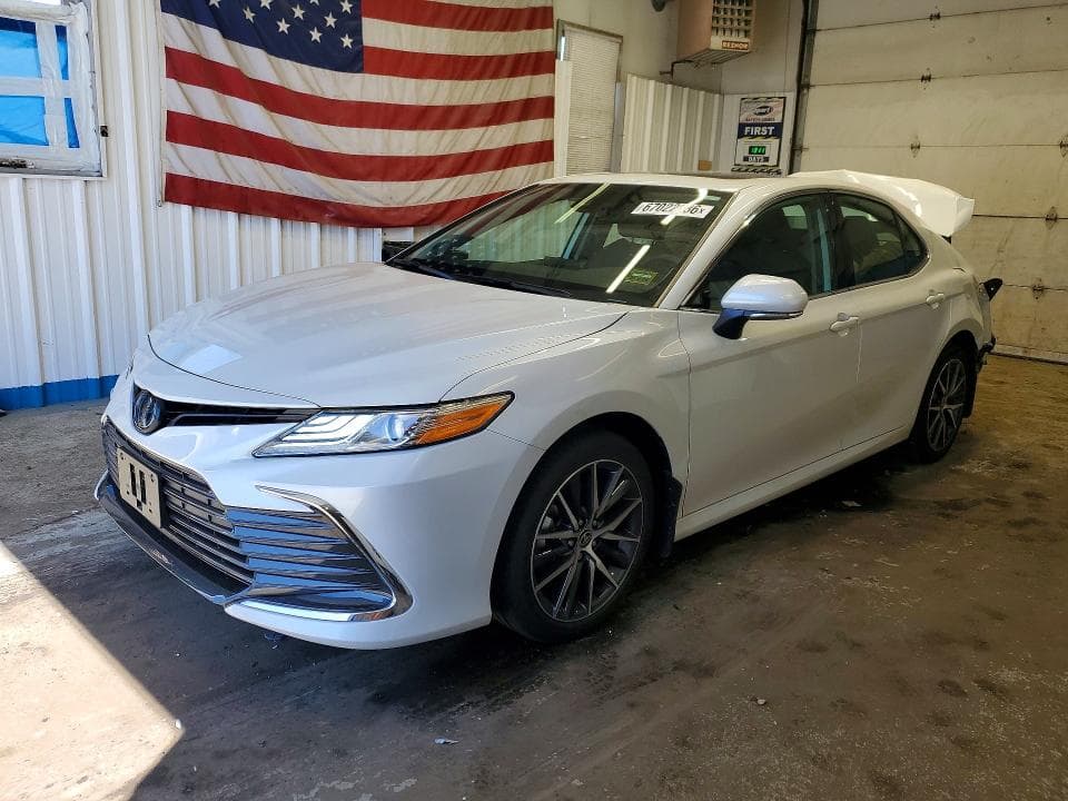 2023 TOYOTA CAMRY XLE - 1