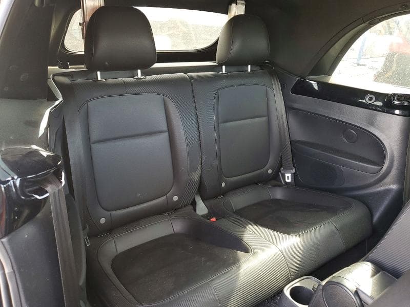 2018 VOLKSWAGEN BEETLE S 10