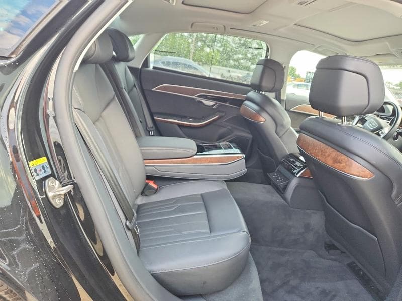 2023 AUDI A8 L 10