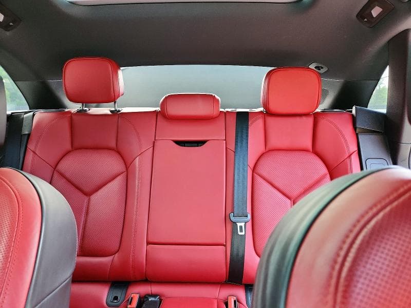 2018 PORSCHE MACAN 10