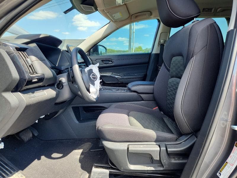 2024 NISSAN PATHFINDER S 7