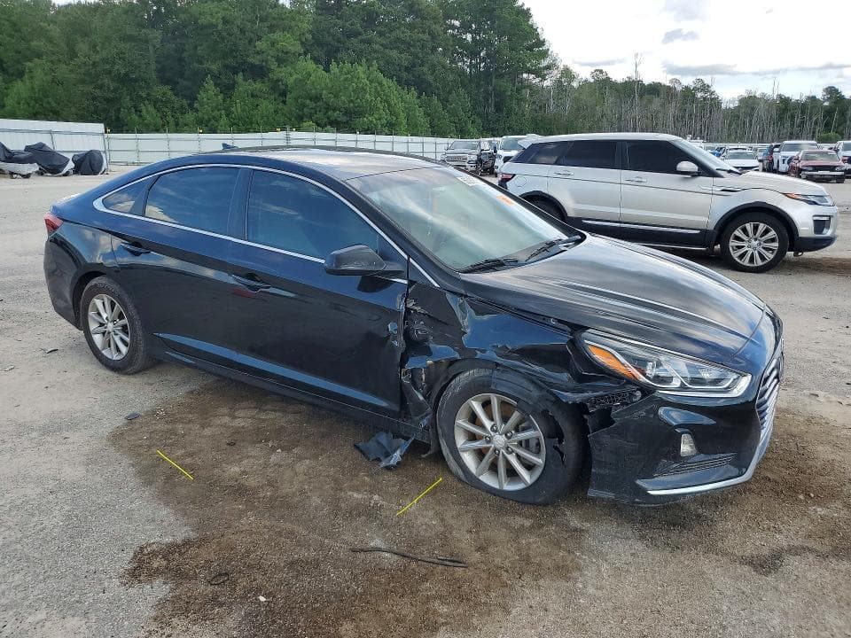 2019 HYUNDAI SONATA SE 4