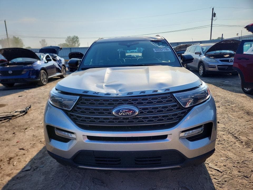 2022 FORD EXPLORER XLT 5