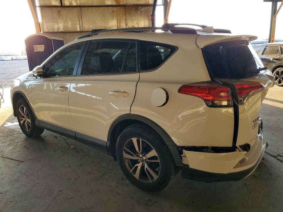 2017 TOYOTA RAV4 XLE 2