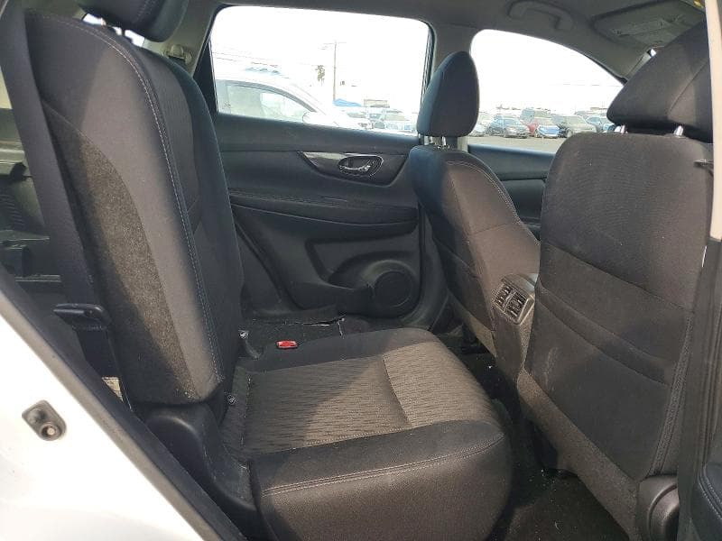 2018 NISSAN ROGUE S 11