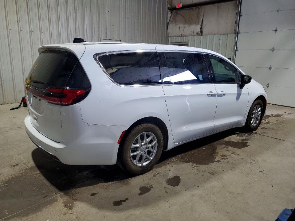 2027 CHRYSLER PACIFICA SELECT 3