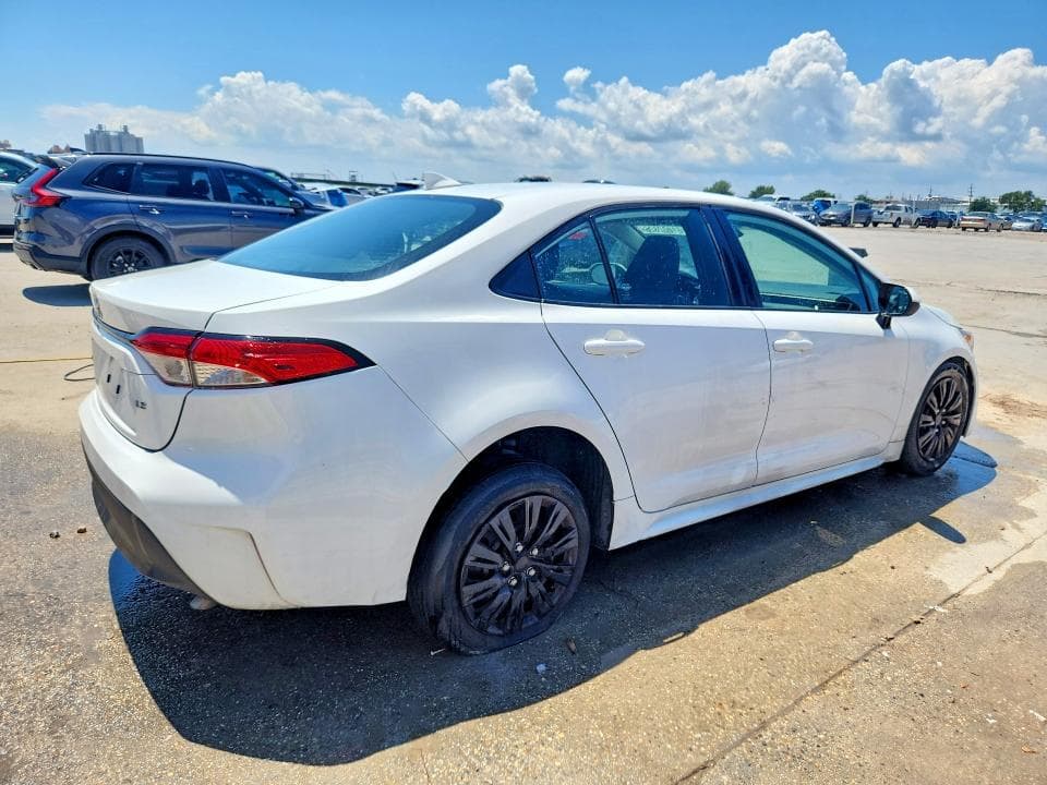 2023 TOYOTA COROLLA LE 3