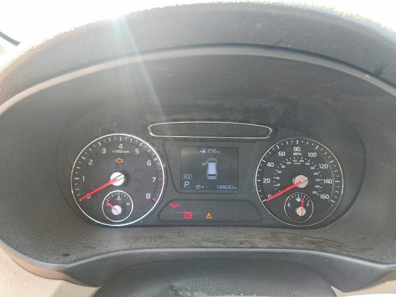 2020 KIA SORENTO LX 9