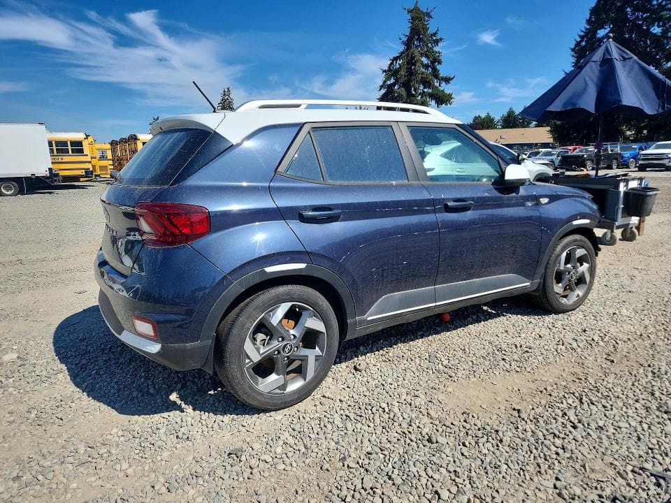 2023 HYUNDAI VENUE LIMITED 3