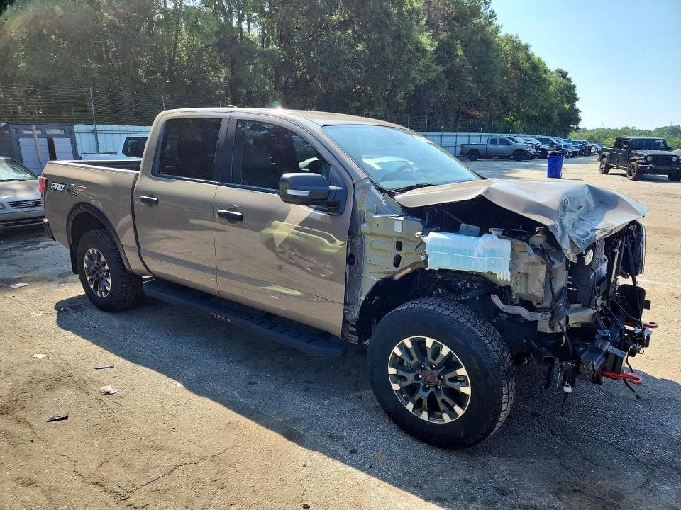 2024 NISSAN TITAN PRO-4X 4
