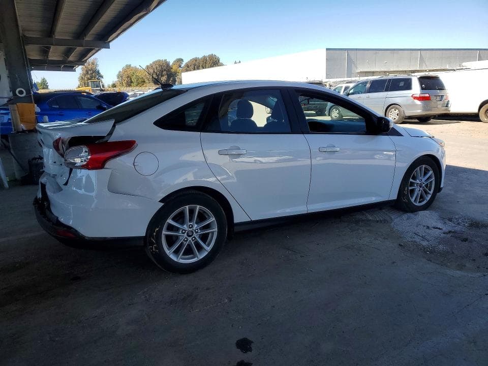 2017 FORD FOCUS SE 3