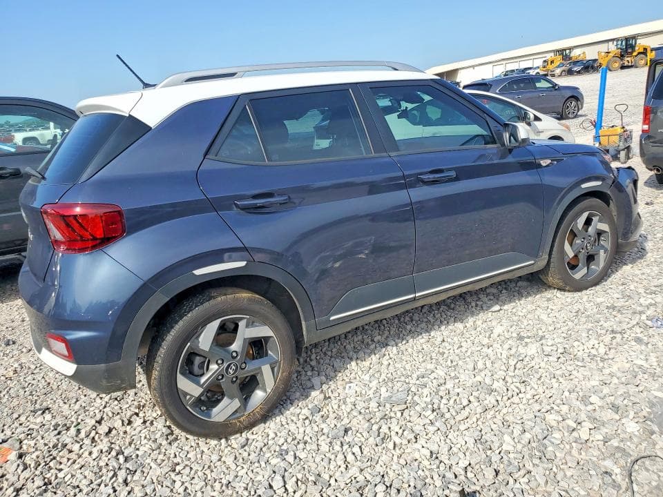 2025 HYUNDAI VENUE LIMITED 3