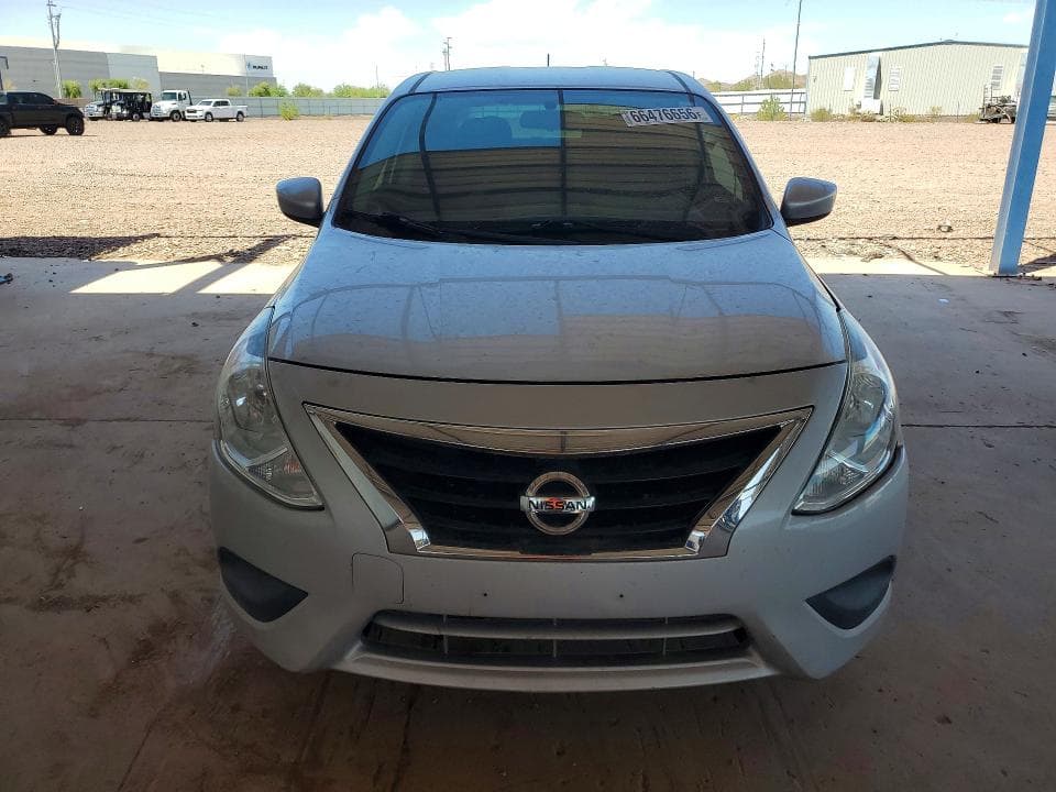 2017 NISSAN VERSA 1.6 SV 5