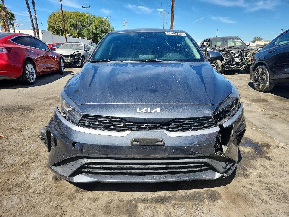 2023 KIA FORTE LX 5
