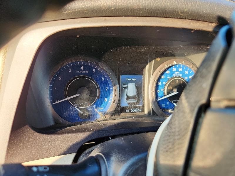 2020 TOYOTA SIENNA XLE PREMIUM 8-PASSENGER 9