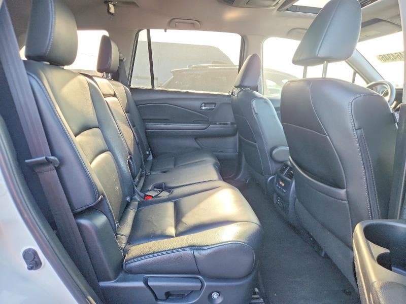 2017 HONDA PILOT TOURING 11