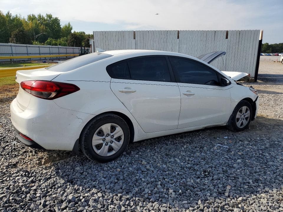 2017 KIA FORTE LX 3