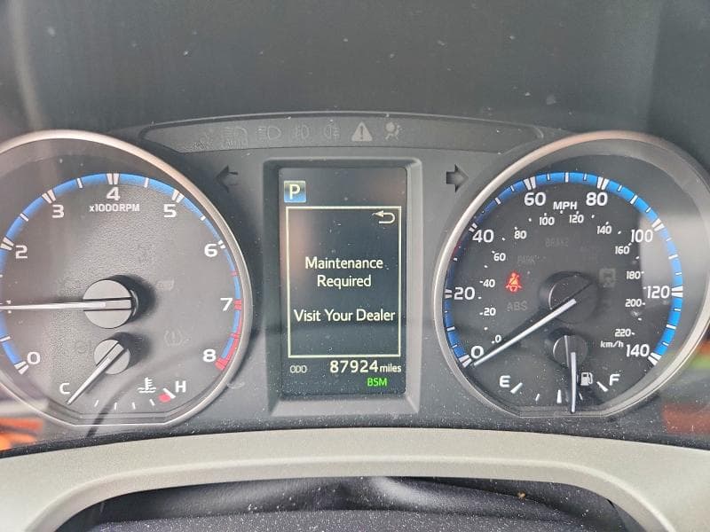 2018 TOYOTA RAV4 ADVENTURE 9