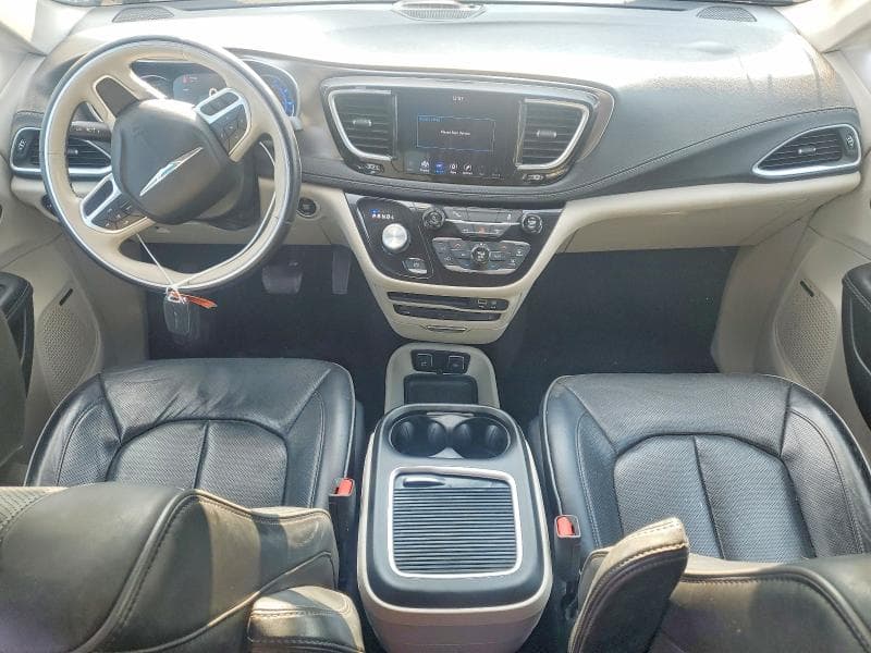 2018 CHRYSLER PACIFICA HYBRID LIMITED 8