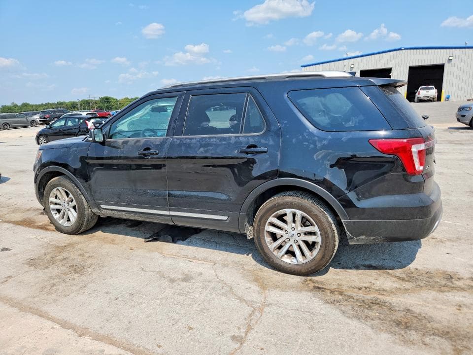 2017 FORD EXPLORER XLT 2