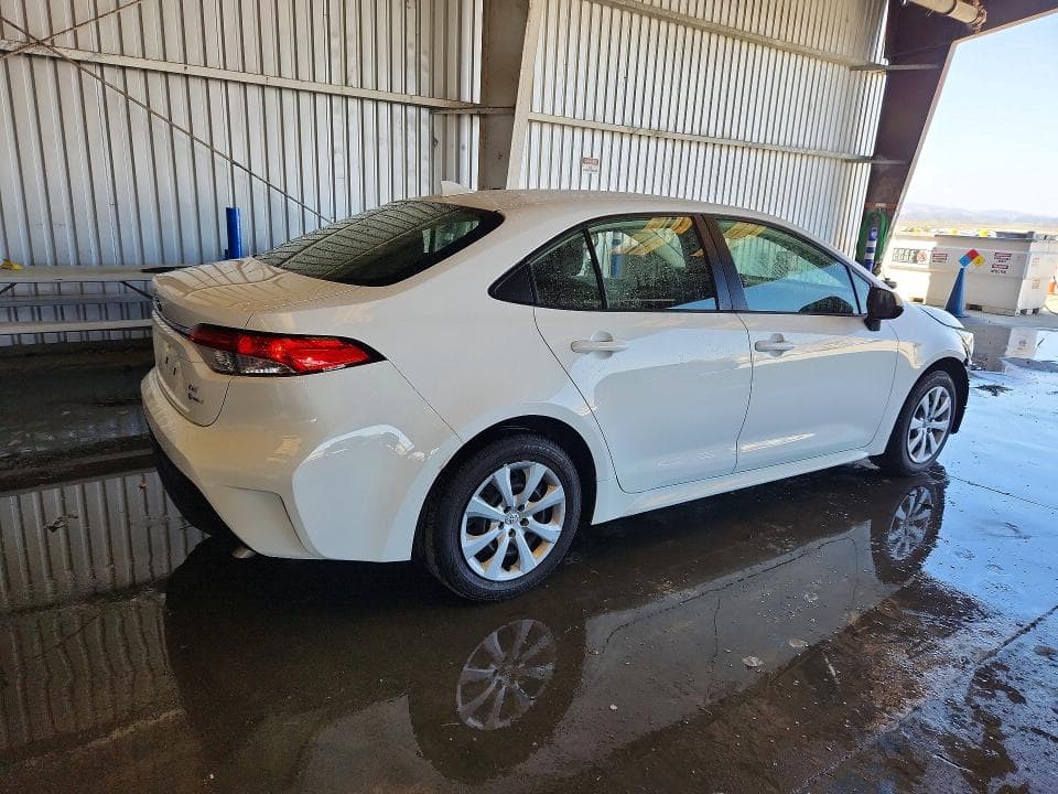 2025 TOYOTA COROLLA 3