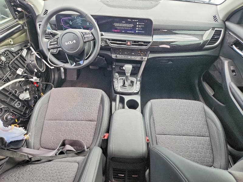 2025 KIA SELTOS S 8