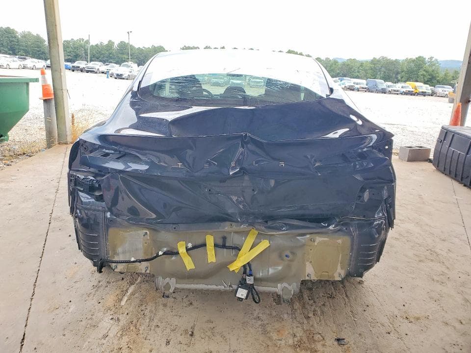 2025 TESLA MODEL 3 6