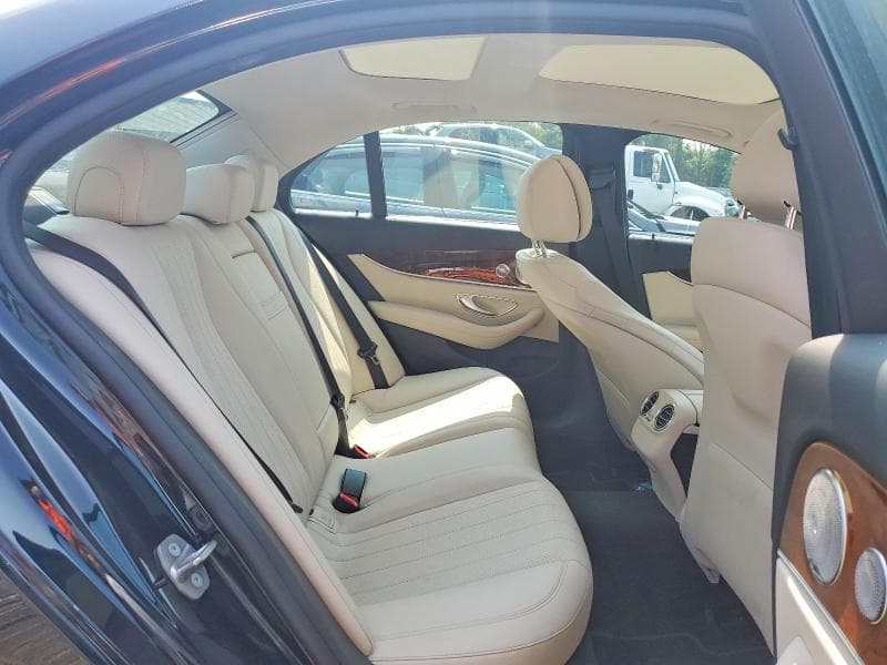 2017 MERCEDES-BENZ E 300 4MATIC 10