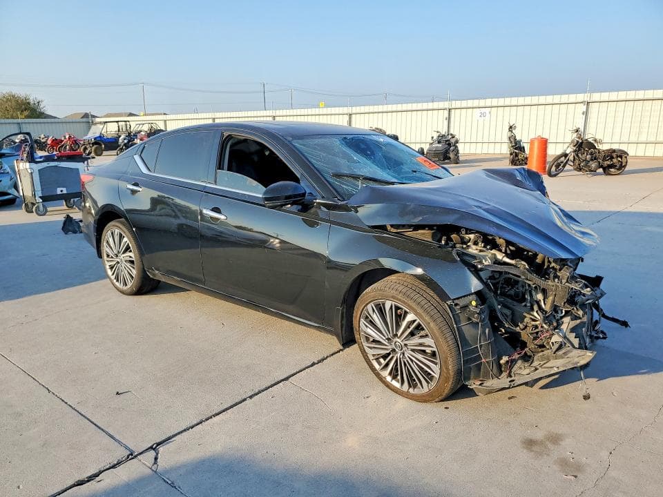 2023 NISSAN ALTIMA SL 4